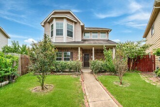 Building Photo - 7502 Autumn Sun Dr