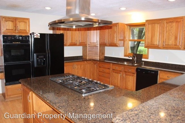 Building Photo - 3 br, 2.5 bath House - 17108 Duck Lake Trail