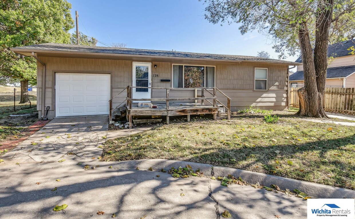 Primary Photo - 2 bedroom 1 bath home