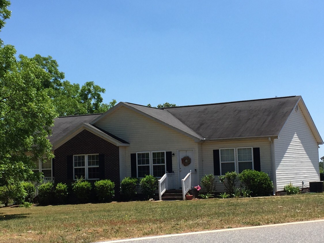 Foto principal - 102 Innis Brook Dr