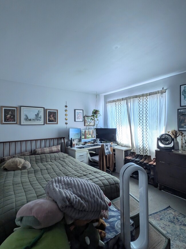 Building Photo - 9313 National Blvd