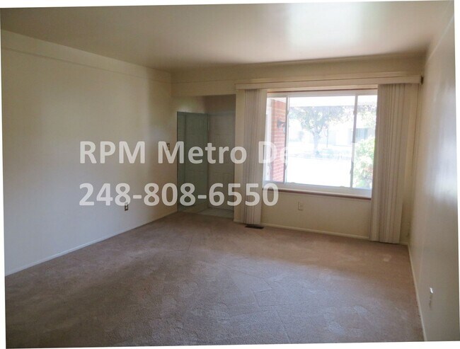 Foto del edificio - GREAT SOUTHFIELD RANCH