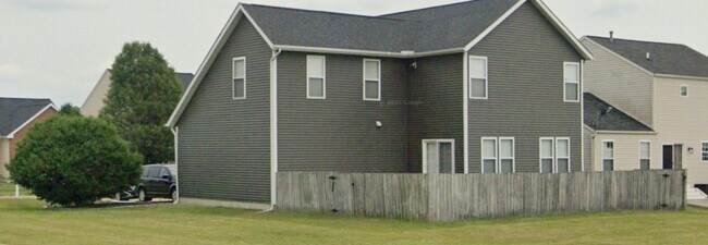 Foto del edificio - Spacious 5BR House in North Ridgeville