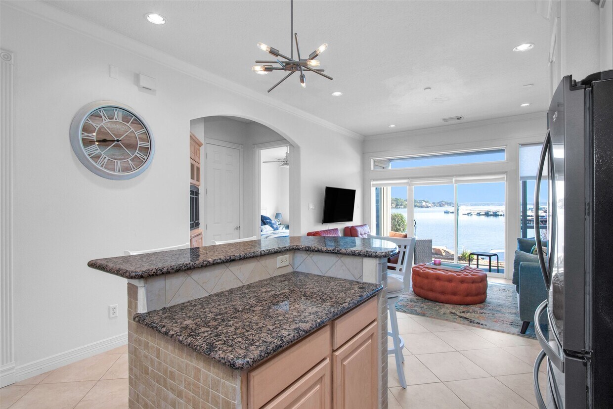 Foto del edificio - 168 Lake Point Blvd