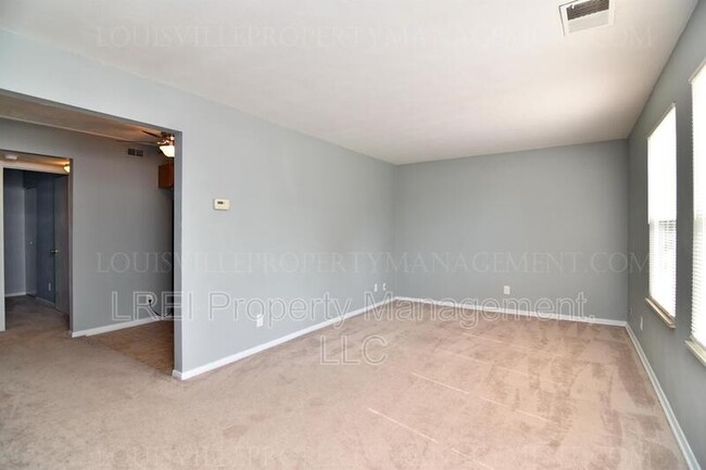 Foto del edificio - 212 E 13th St