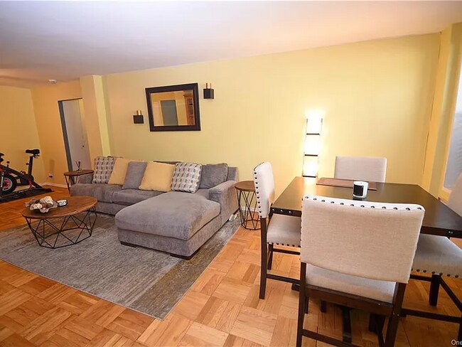 Foto del edificio - 575 Bronx River Pkwy