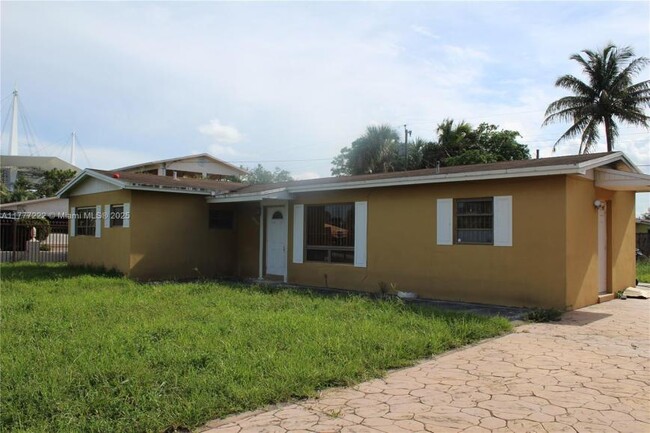 Foto del edificio - 3 bedroom in Miami Gardens FL 33056