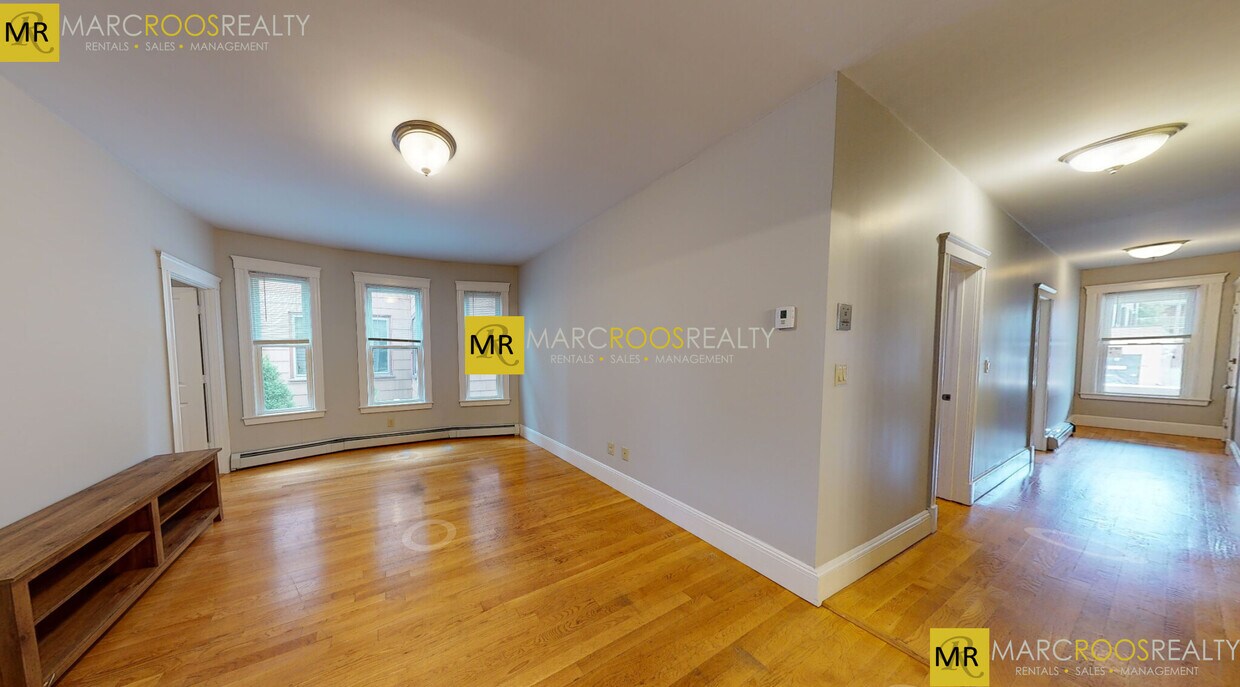 Foto principal - 12 Beacon St