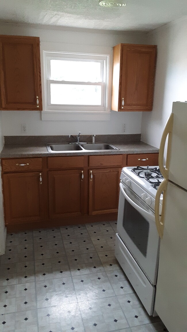 821 Keystone Ave Unit 3, Cresson, PA 16630 Apartments in Cresson, PA