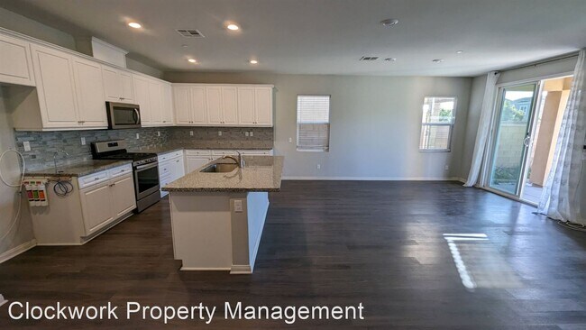 Building Photo - 5 br, 3.5 bath House - 2822 E Howlett Ln