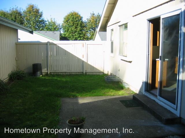 Foto del edificio - 1540 Diamond Rd SE