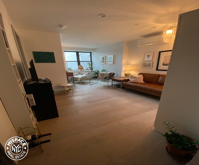 Foto del edificio - 287 Hawthorne St