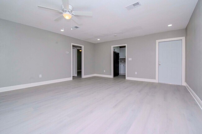 Foto del edificio - 1313 Eagleview Dr