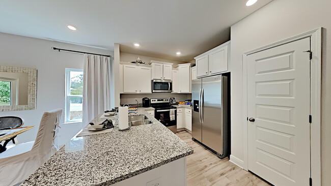 Building Photo - 22 Sand Hill Cir