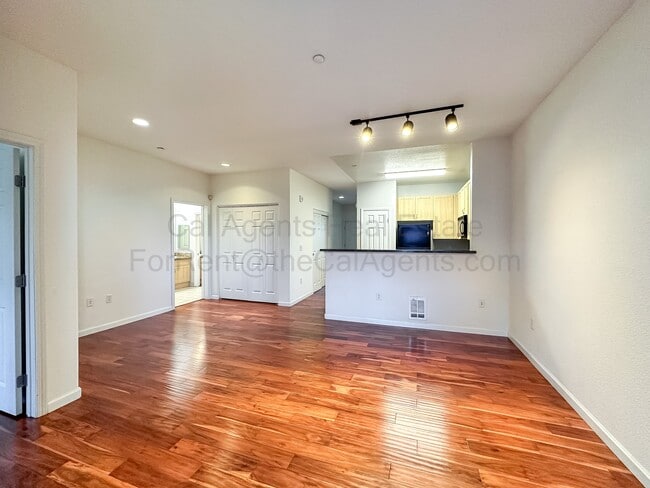 Photo - 1121 40th St Townhome