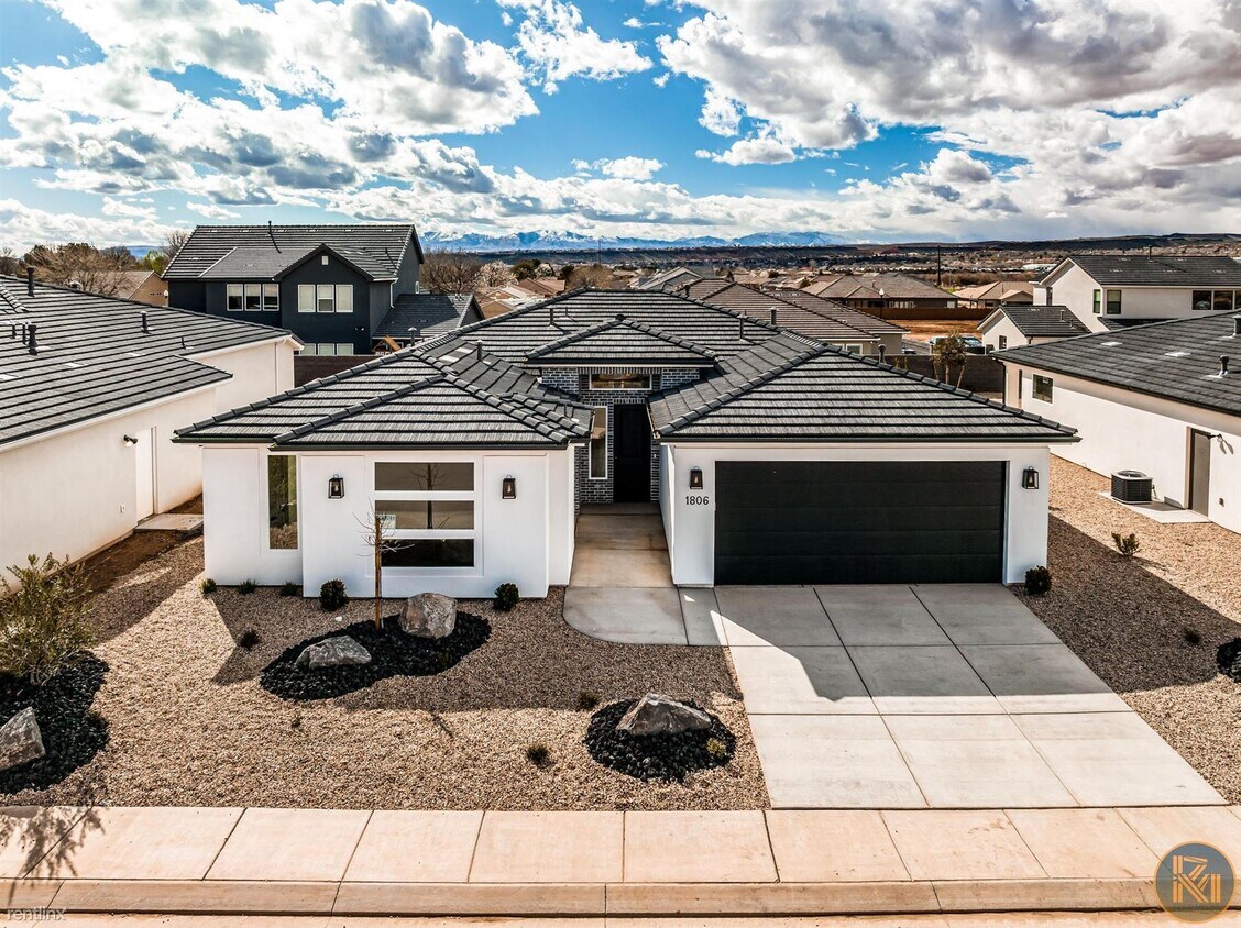 Foto principal - 4 br, 3 bath House - 1806 South Roy Court