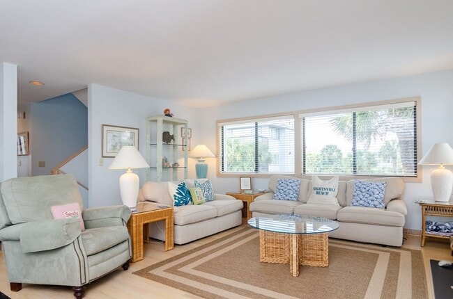 Building Photo - 9 Sea Oats Ln