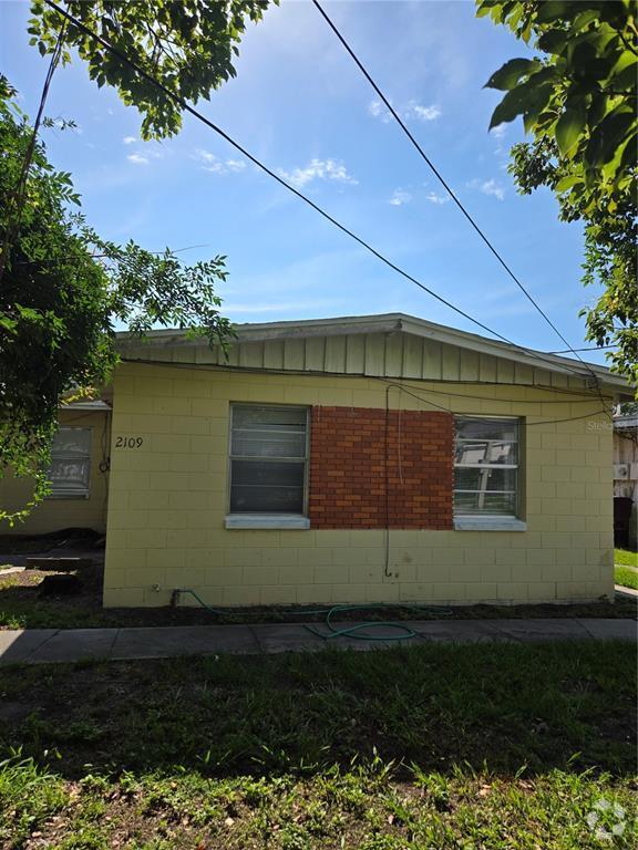 Building Photo - 2109 S Mills Ave