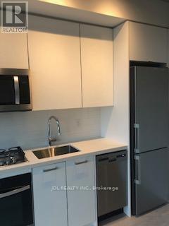 Building Photo - 195 McCaul St