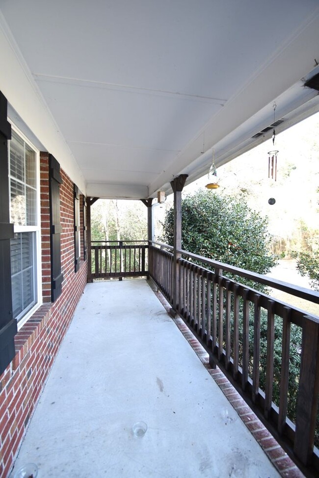 Building Photo - Coming Soon: 4 Bedroom 3 Bathroom with Fin...