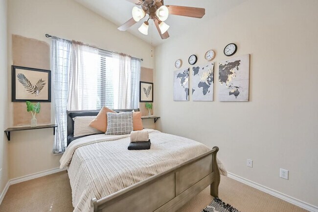 Foto del edificio - 904 E Glenn Crossett St