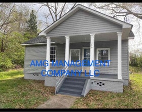 Building Photo - 126 Deluxe Cir