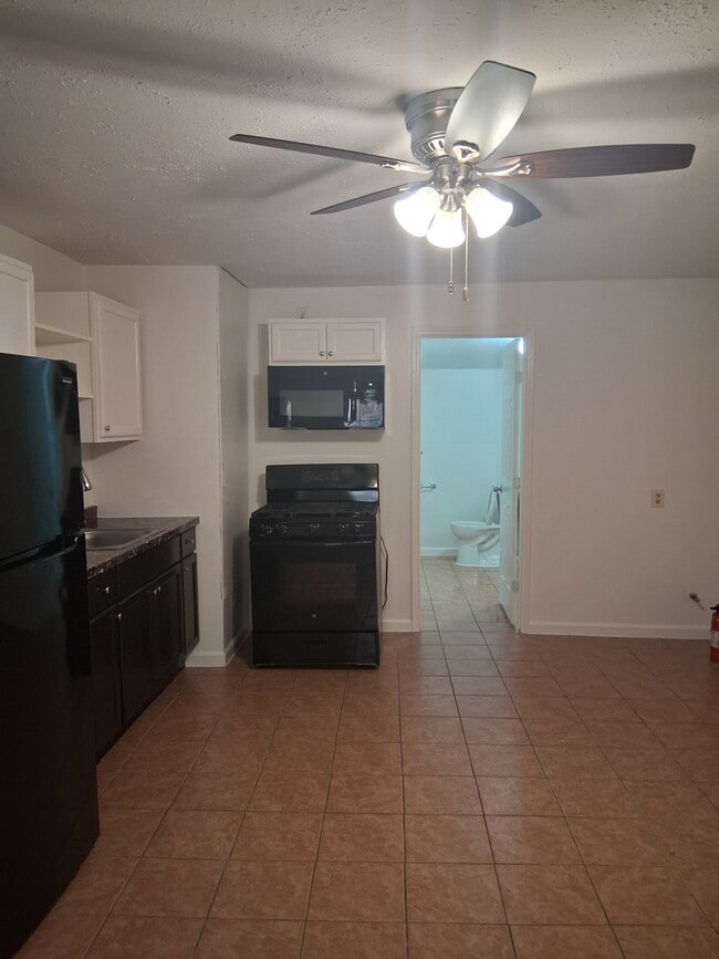 KITCHEN - 1200 E 26th St