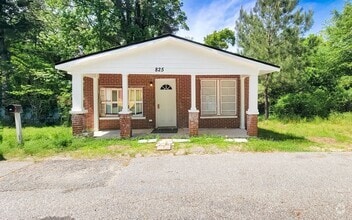 Building Photo - 825 13th Ct