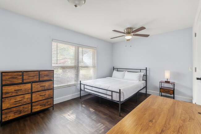 Foto del edificio - 310 Burland St