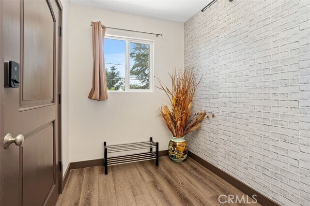 Building Photo - 195 E Las Flores Dr