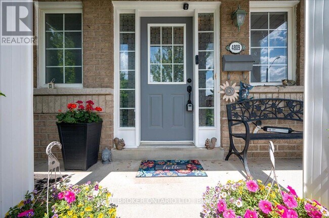 Building Photo - 4809 Dovehouse Dr