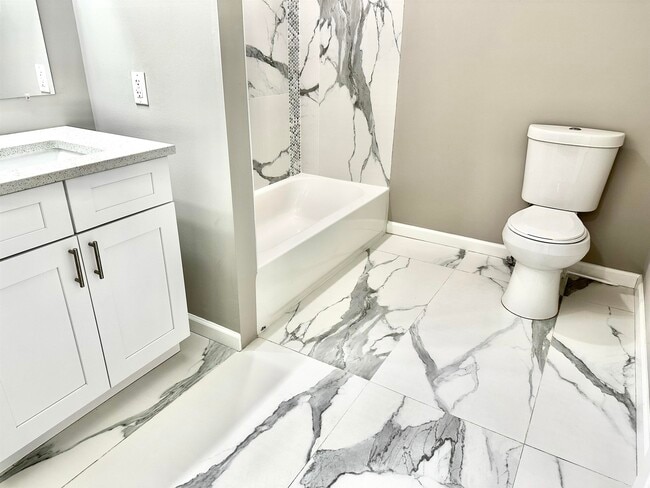 Building Photo - 40 Vroom St