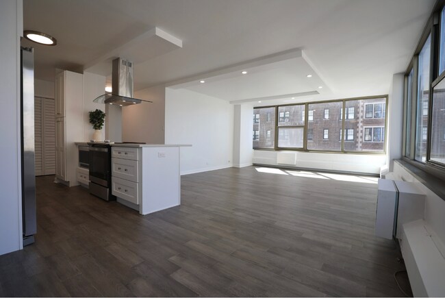 Foto del edificio - 360 W Wellington Ave