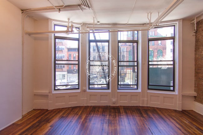 Building Photo - 221 Bowery
