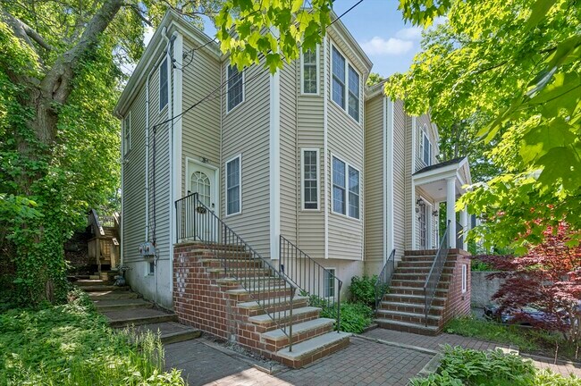 Foto del edificio - 122 Massachusetts Ave