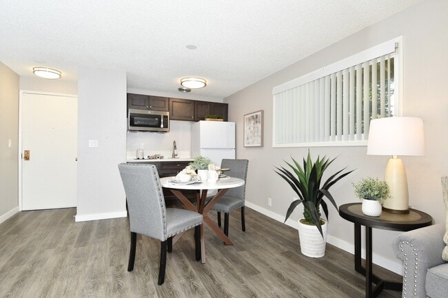 Building Photo - Madison at Parkrose