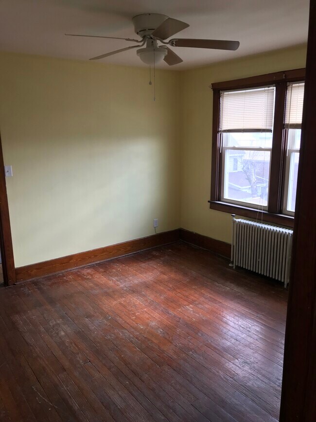 Foto del edificio - 324 Lincoln Way W