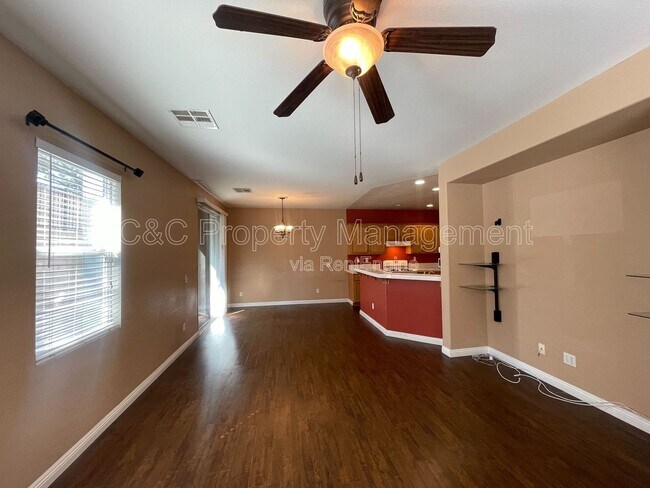 Foto del edificio - 425 S Meadowbrook Dr