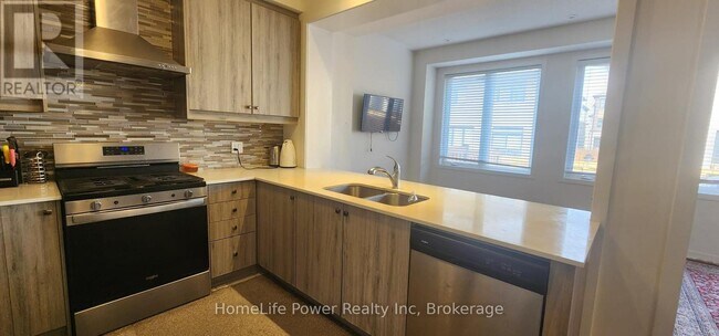 Building Photo - 1543 Rose Way