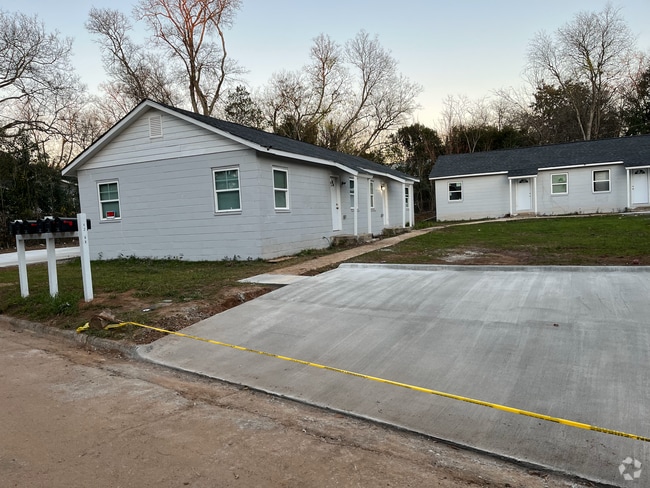 Building Photo - 4268 Marion Ave