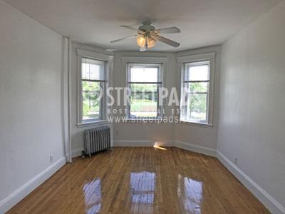 Foto principal - 2 bedroom in Boston MA 02215