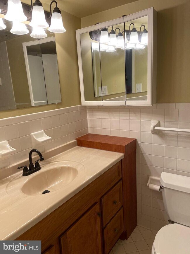 Foto del edificio - 12301 Braxfield Ct