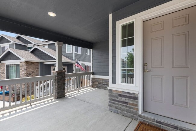 Building Photo - 3 Bedroom 2 1/2 Bath in Loveland