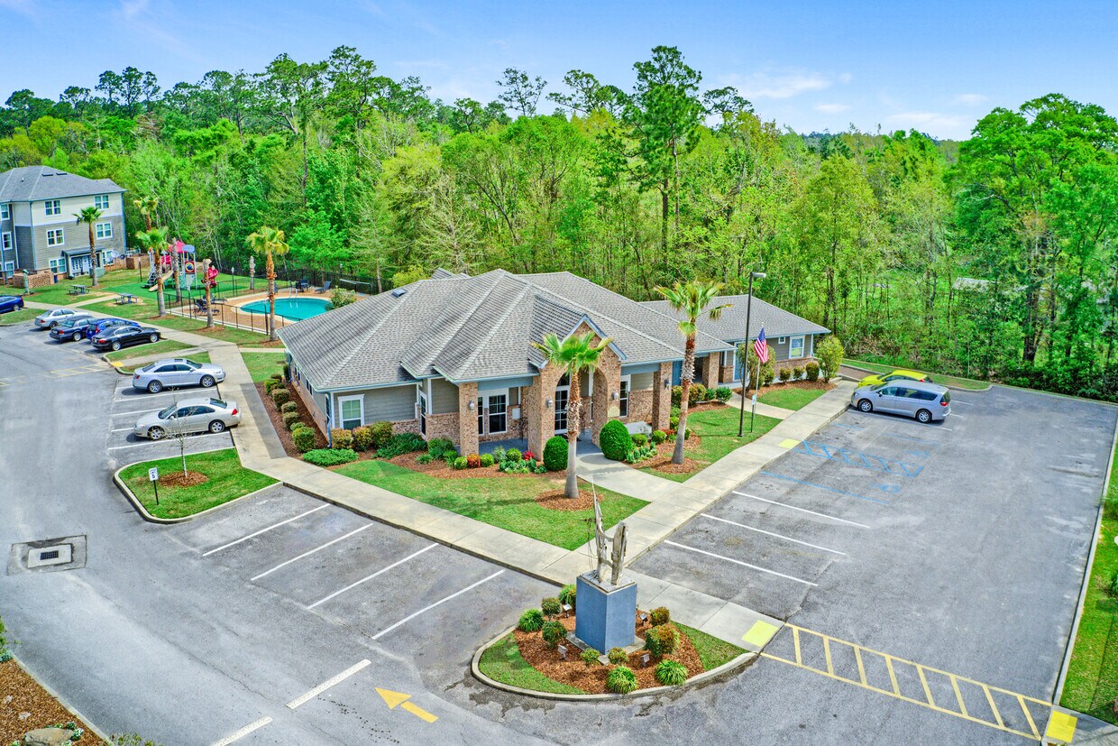 Broad at Riviera South Apartments 18400 28th St Long Beach, MS