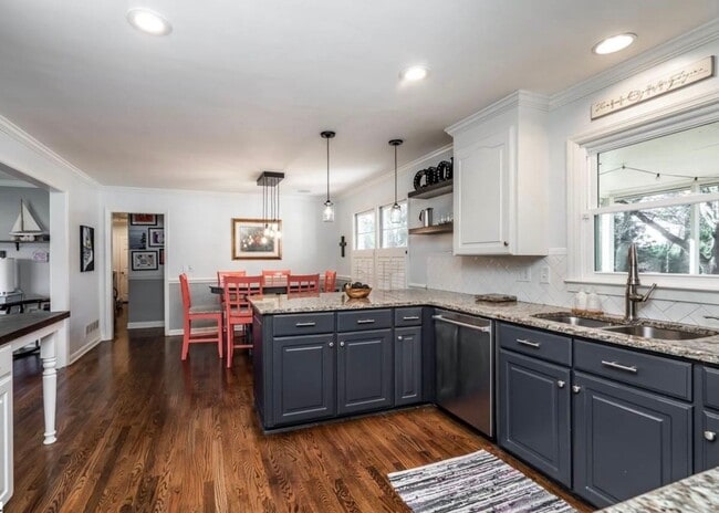Building Photo - Low Maintenance 4BR/2BA Home near Downtown Greenville!