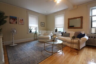 Building Photo - 1100 Beacon St