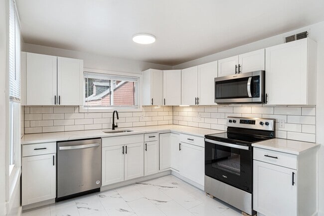 Photo - 1738 Main Street Apartment