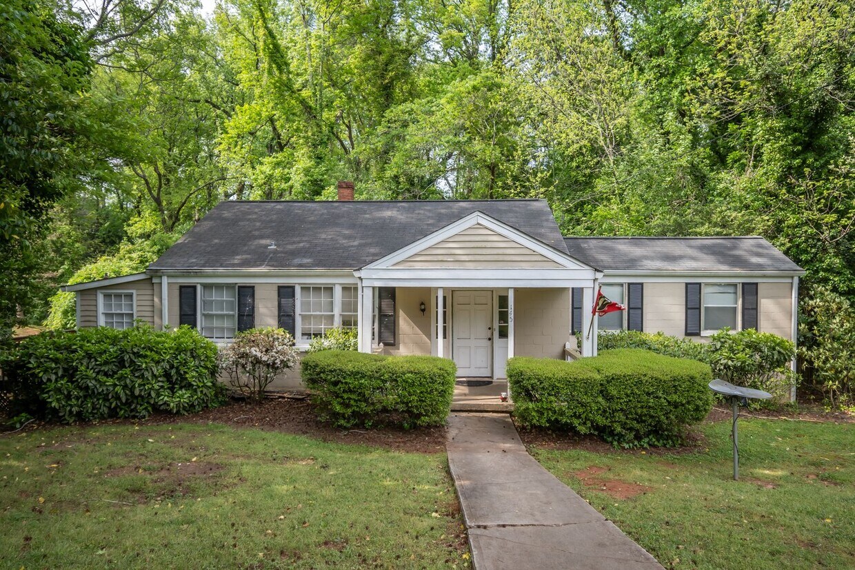 Primary Photo - 145 Oakland Way