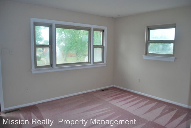 Building Photo - 3 br, 2 bath House - 211 Gawain Drive