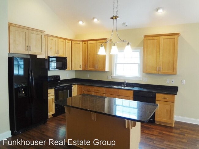 Building Photo - 4 br, 2.5 bath House - 221 Craigmore Drive